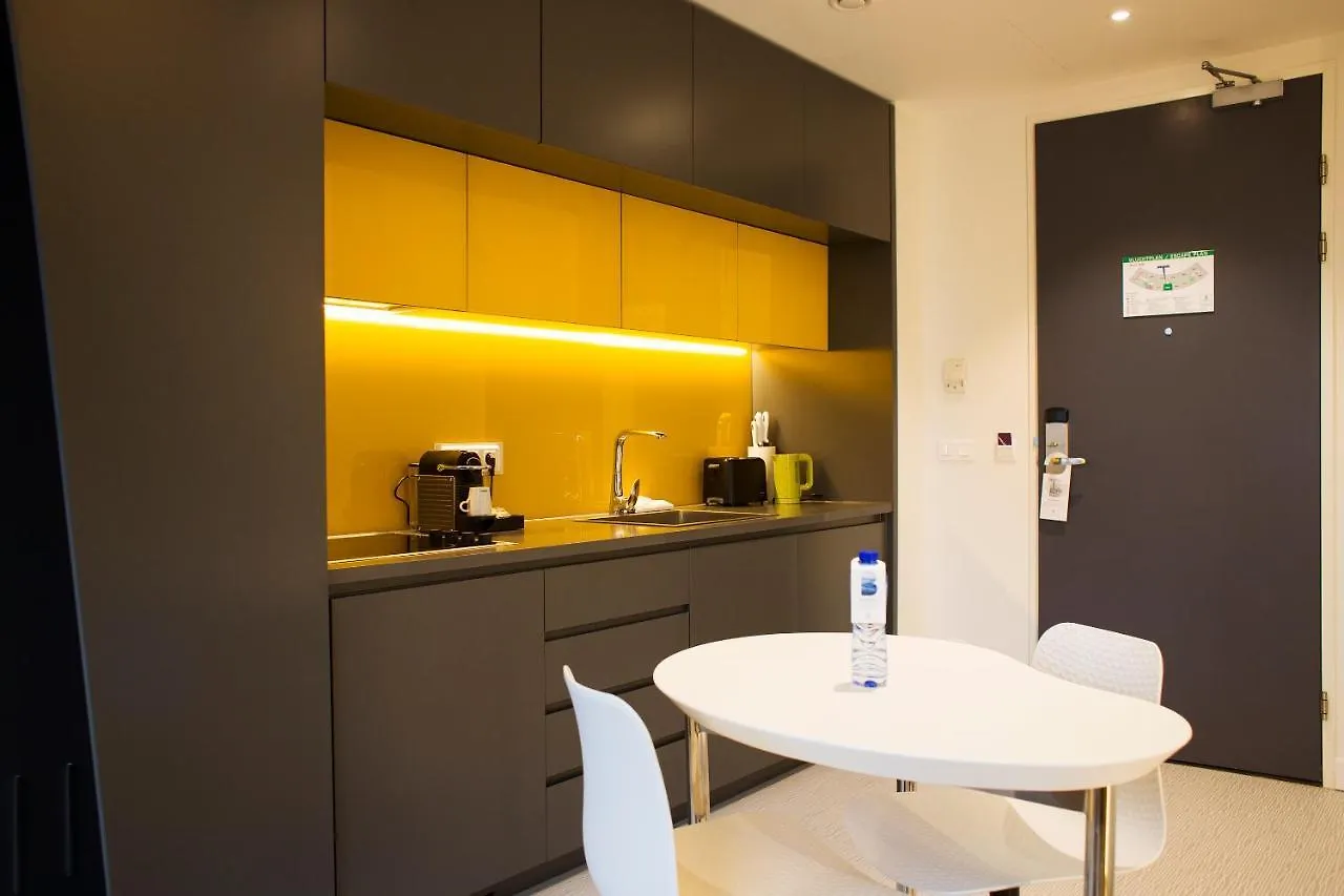 B-Aparthotel City West 3*, Amsterdam